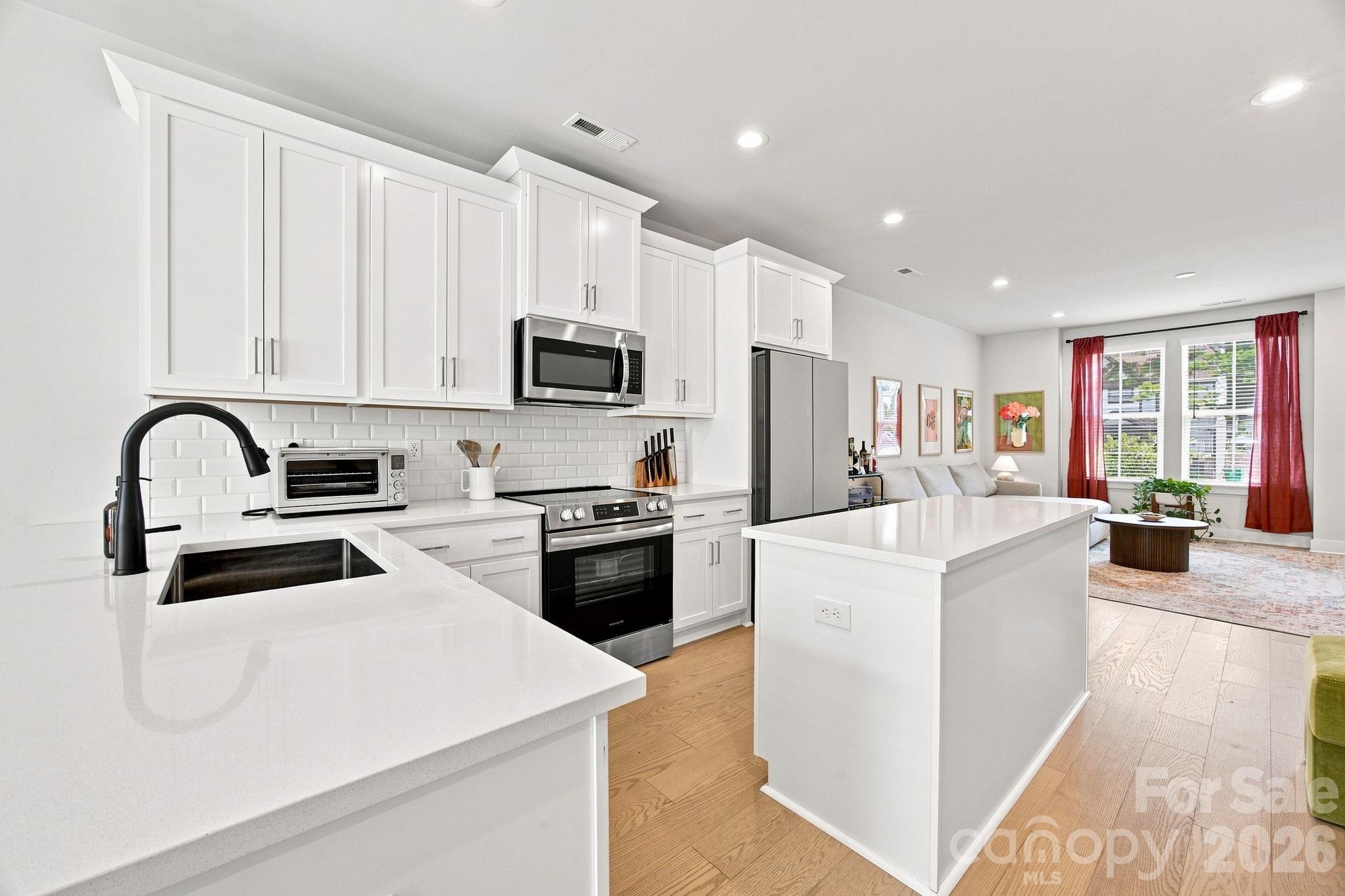2303 Rozzelles Ferry Road — Charlotte