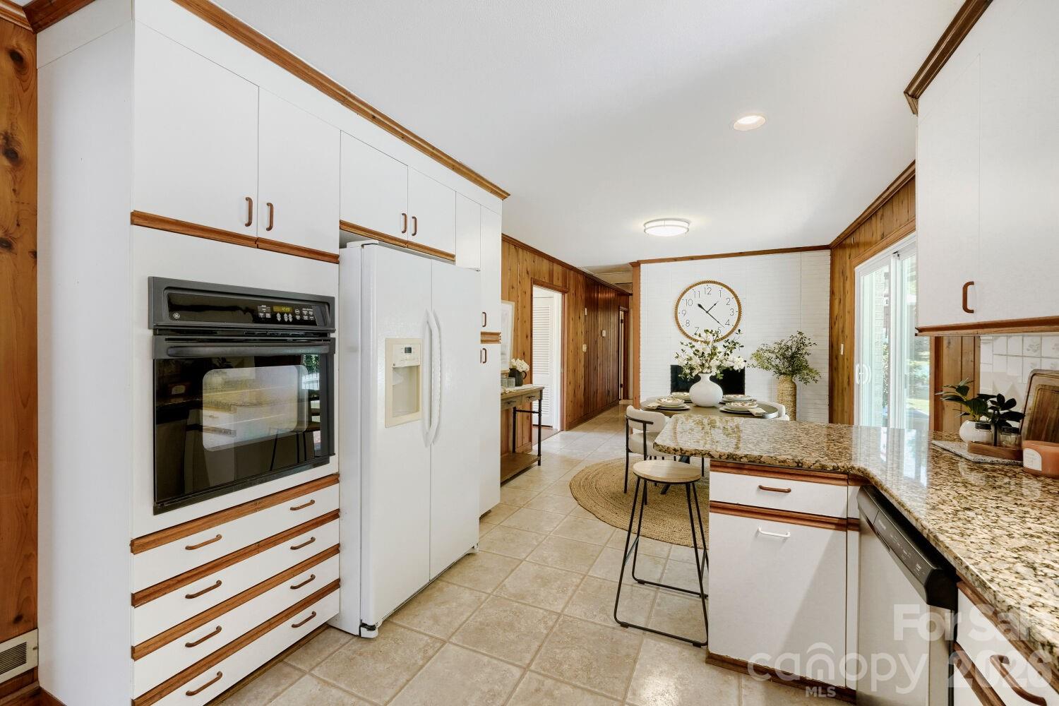 6607 Indian Lane — Charlotte