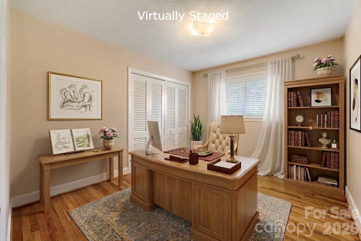 6607 Indian Lane — Charlotte