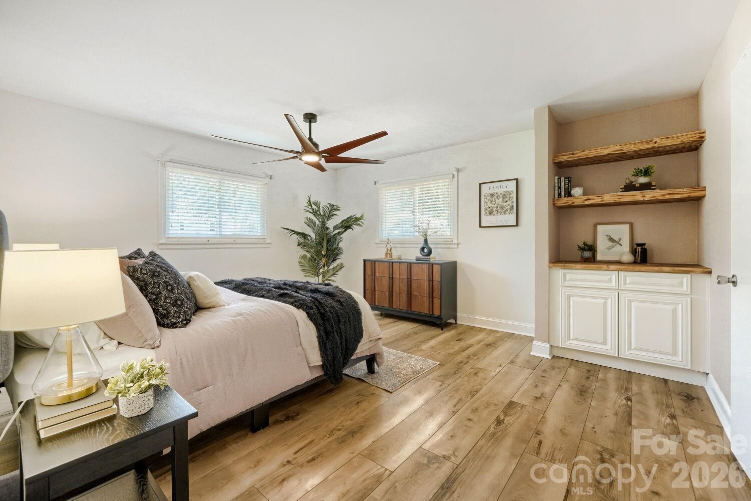6607 Indian Lane — Charlotte