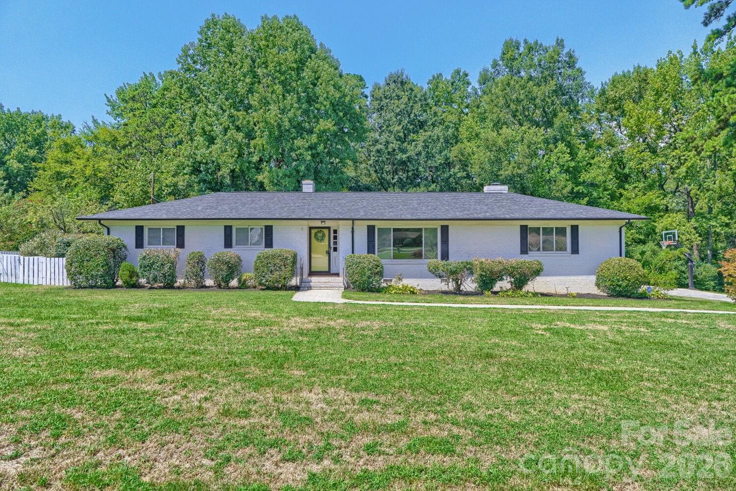 6607 Indian Lane — Charlotte