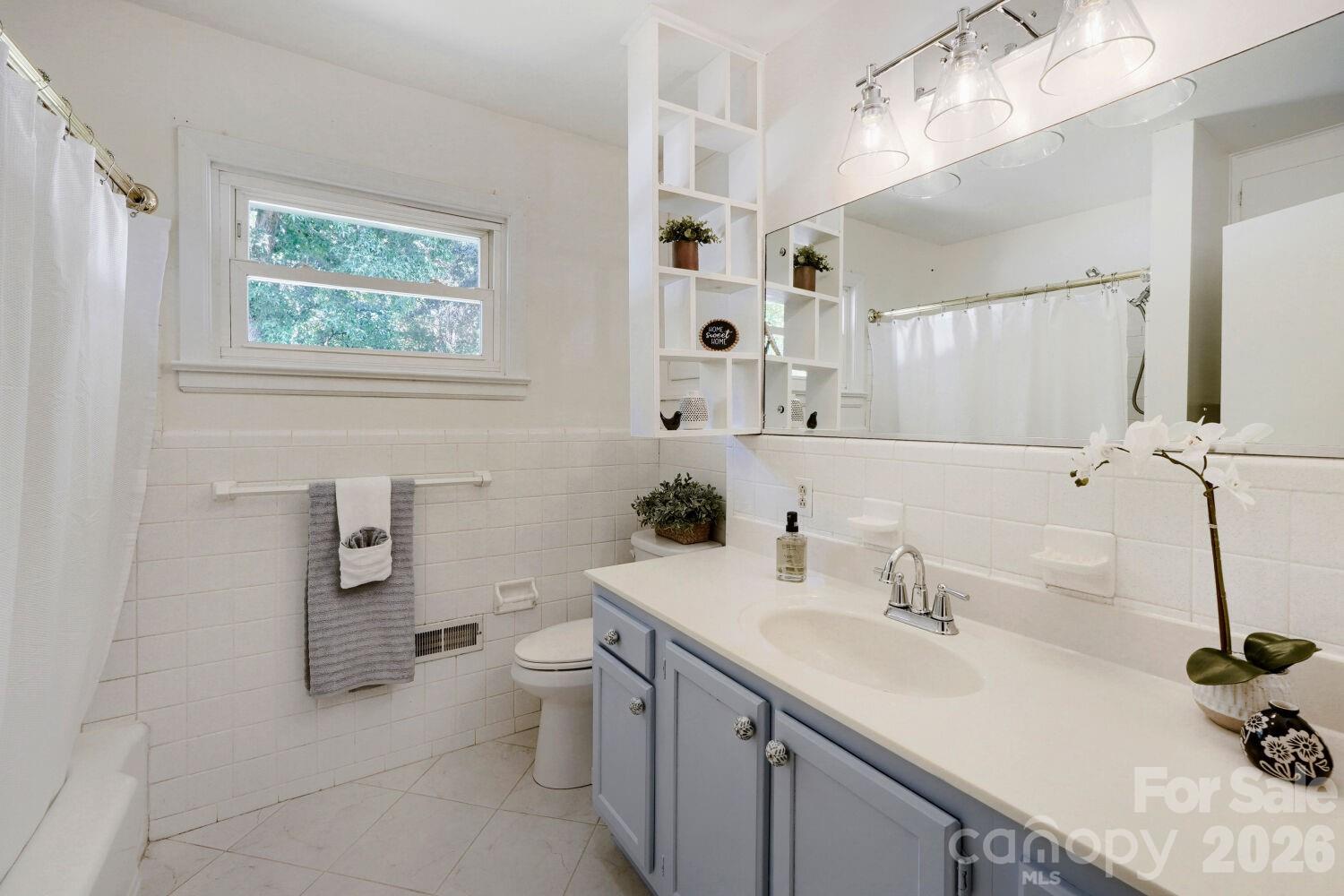 6607 Indian Lane — Charlotte