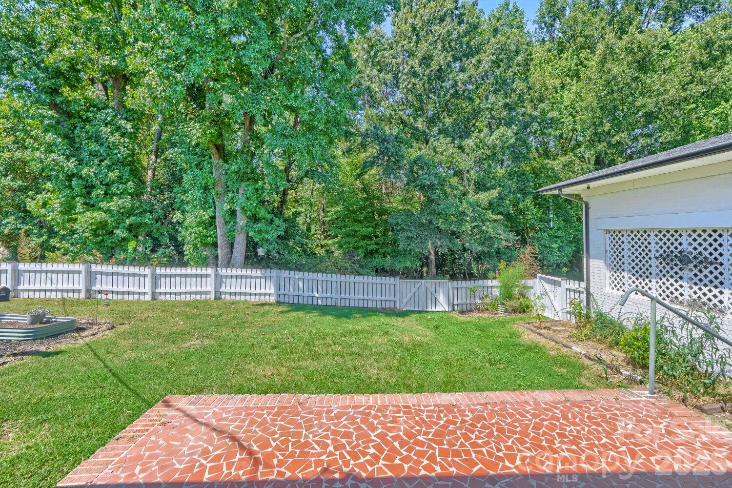 6607 Indian Lane — Charlotte