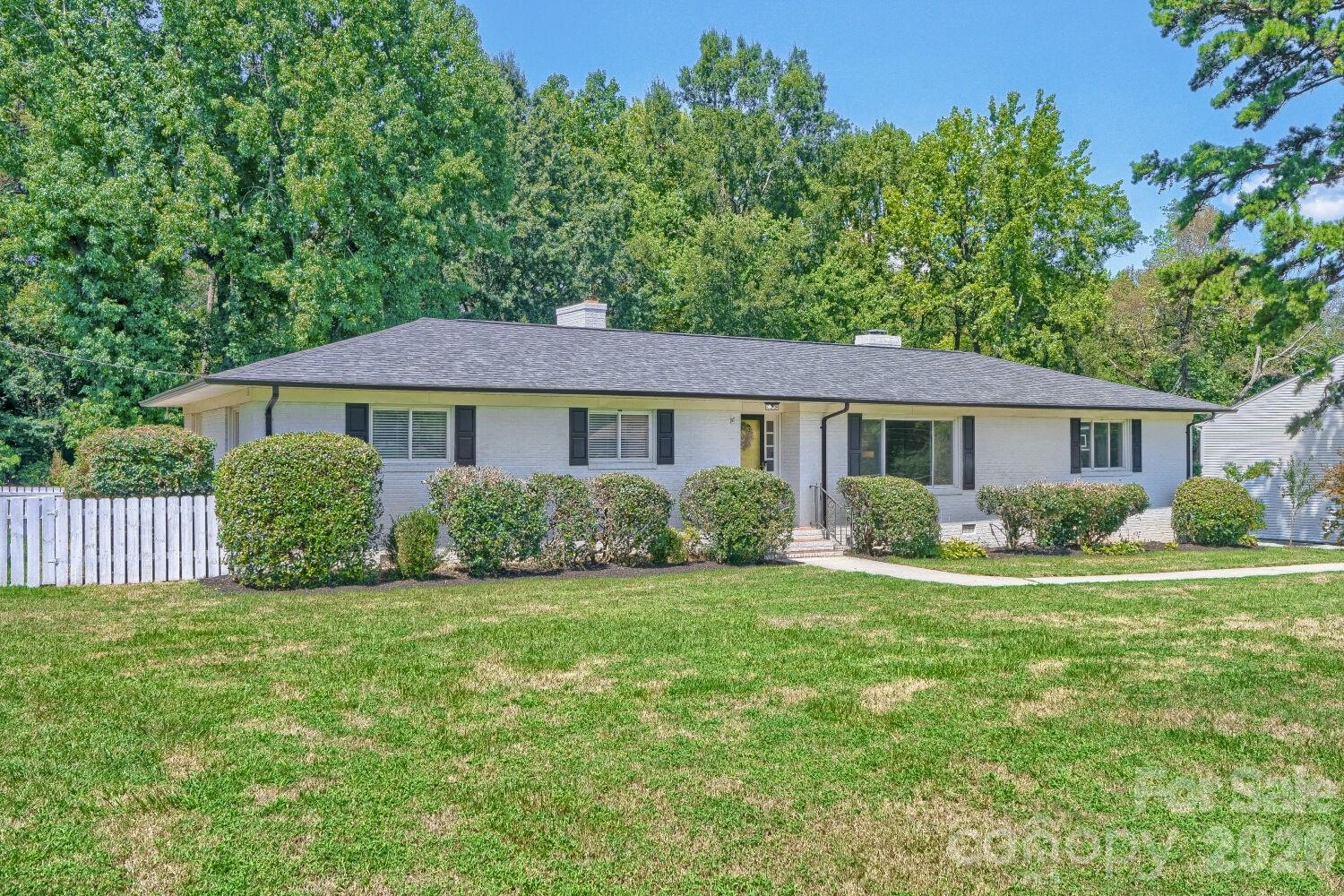 6607 Indian Lane — Charlotte