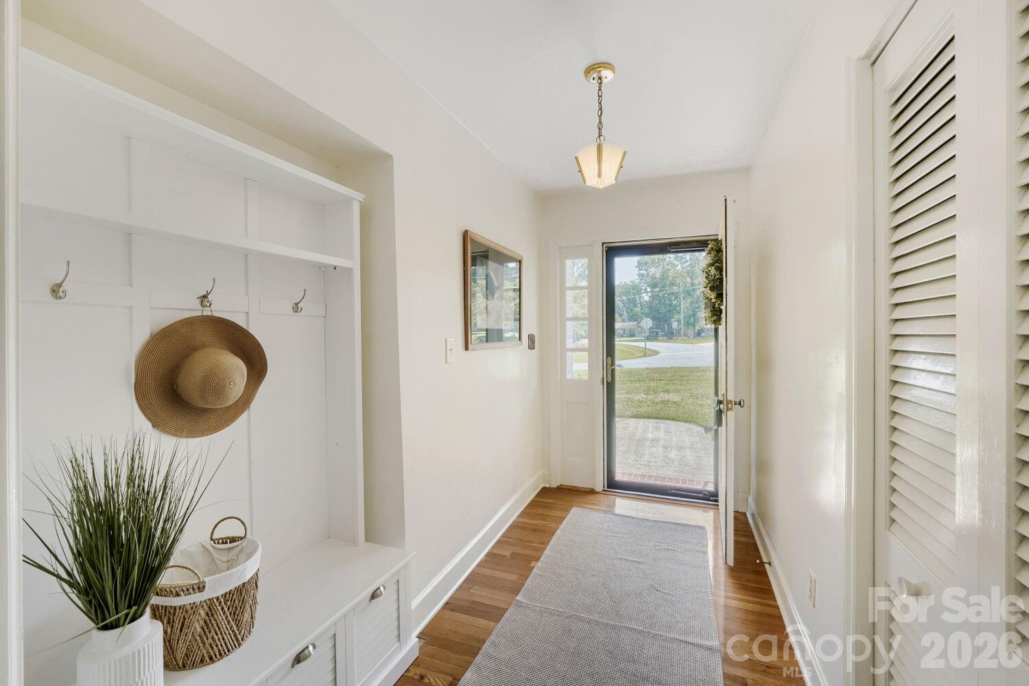 6607 Indian Lane — Charlotte