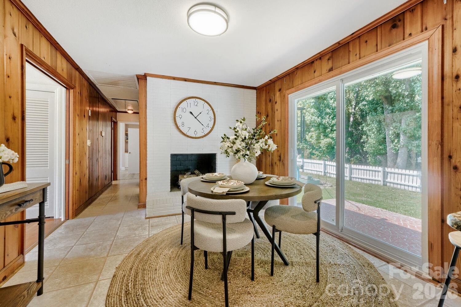 6607 Indian Lane — Charlotte