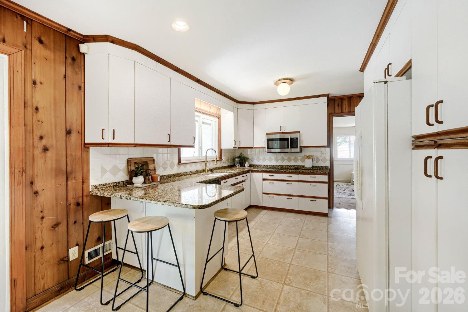 6607 Indian Lane — Charlotte