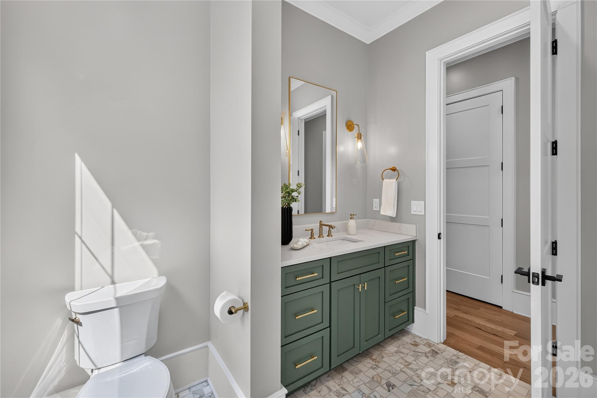 632 Ideal Way — Charlotte
