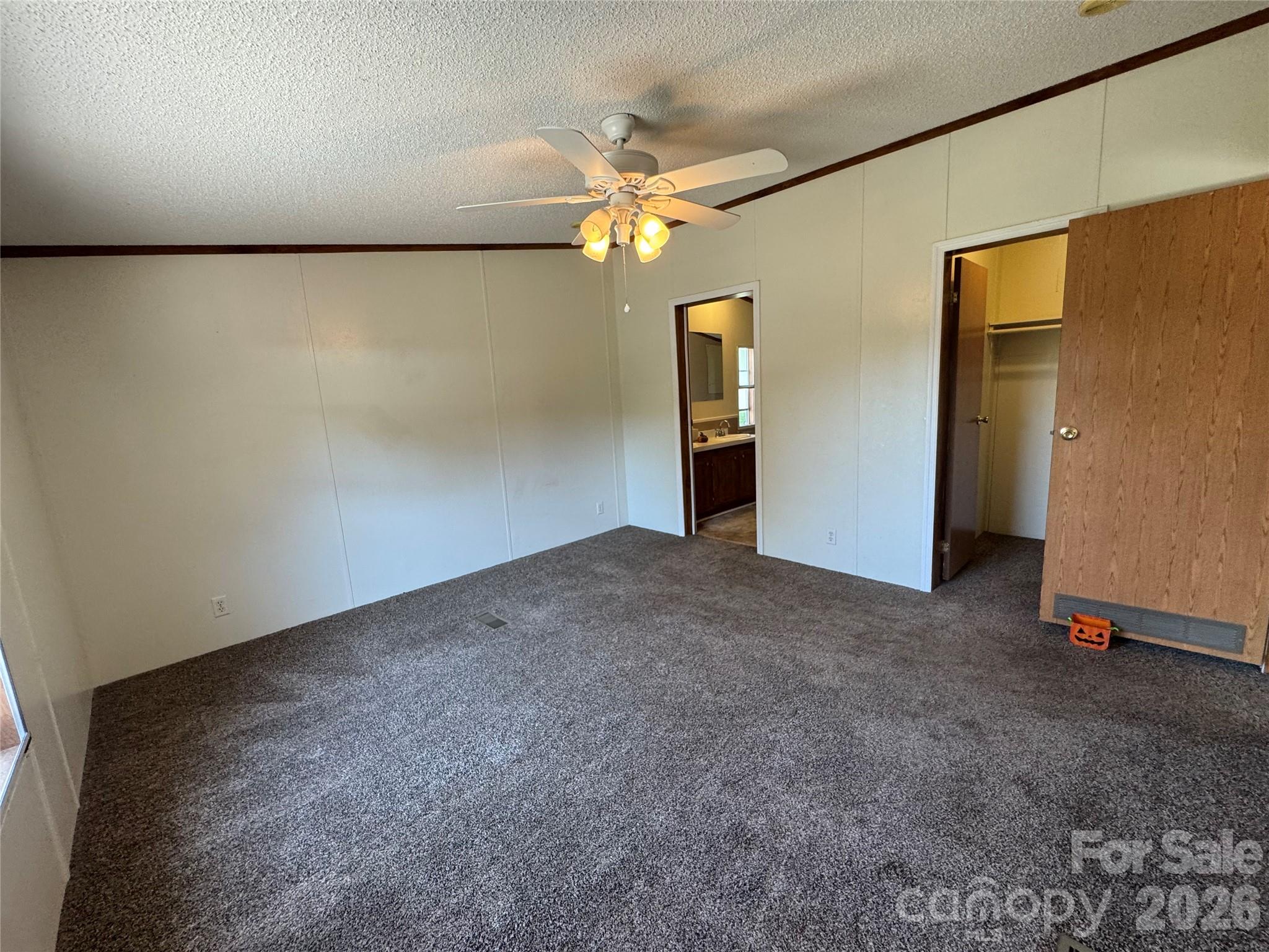 51 Little Hungry Road — Hendersonville
