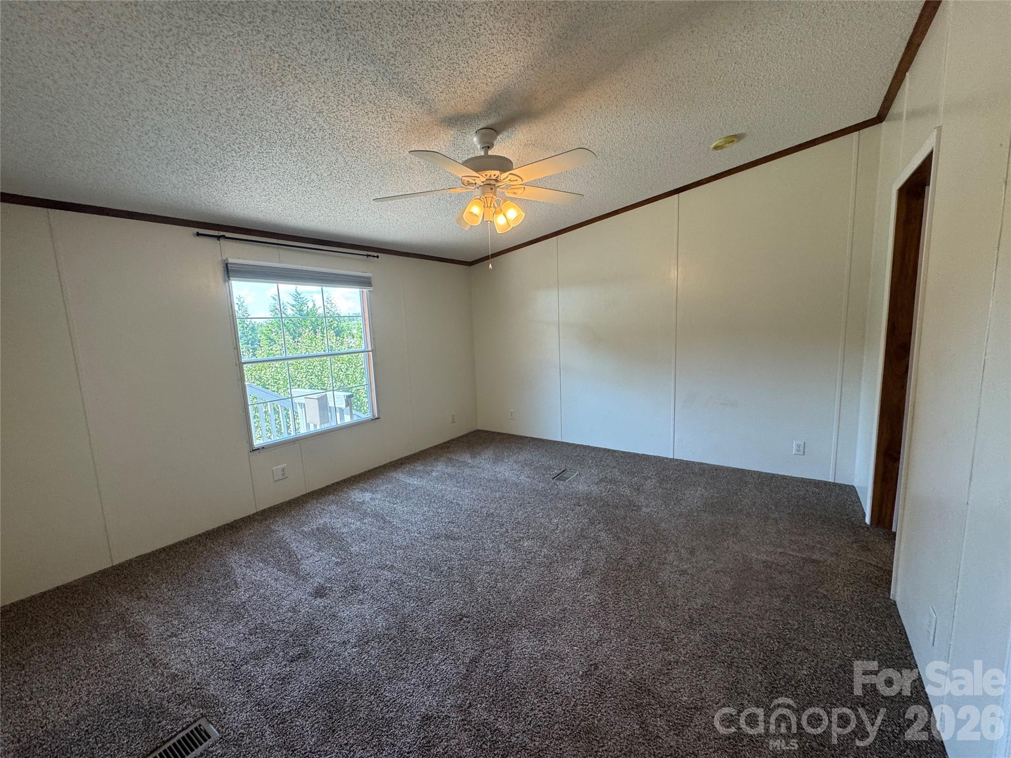 51 Little Hungry Road — Hendersonville