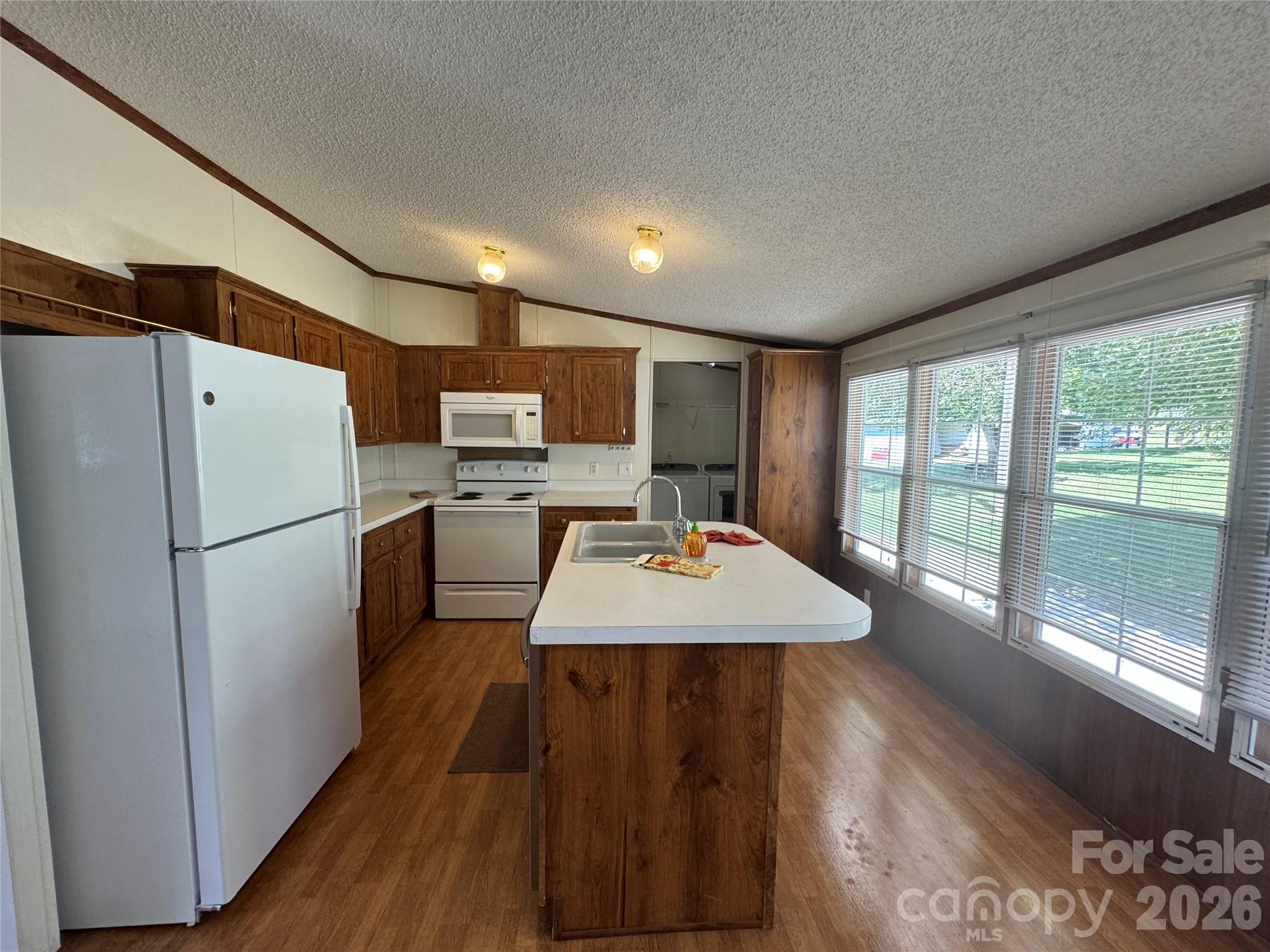 51 Little Hungry Road — Hendersonville
