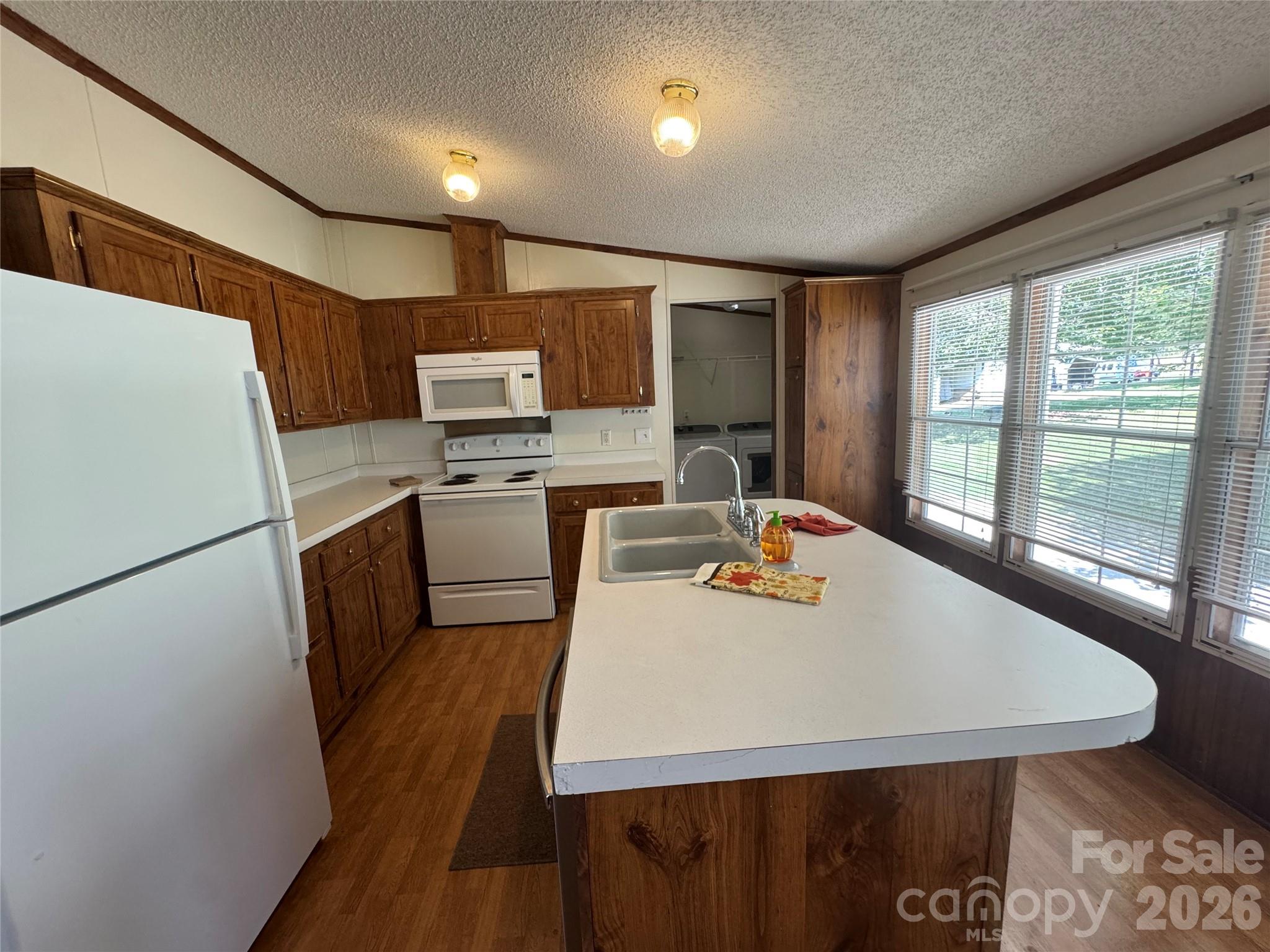 51 Little Hungry Road — Hendersonville