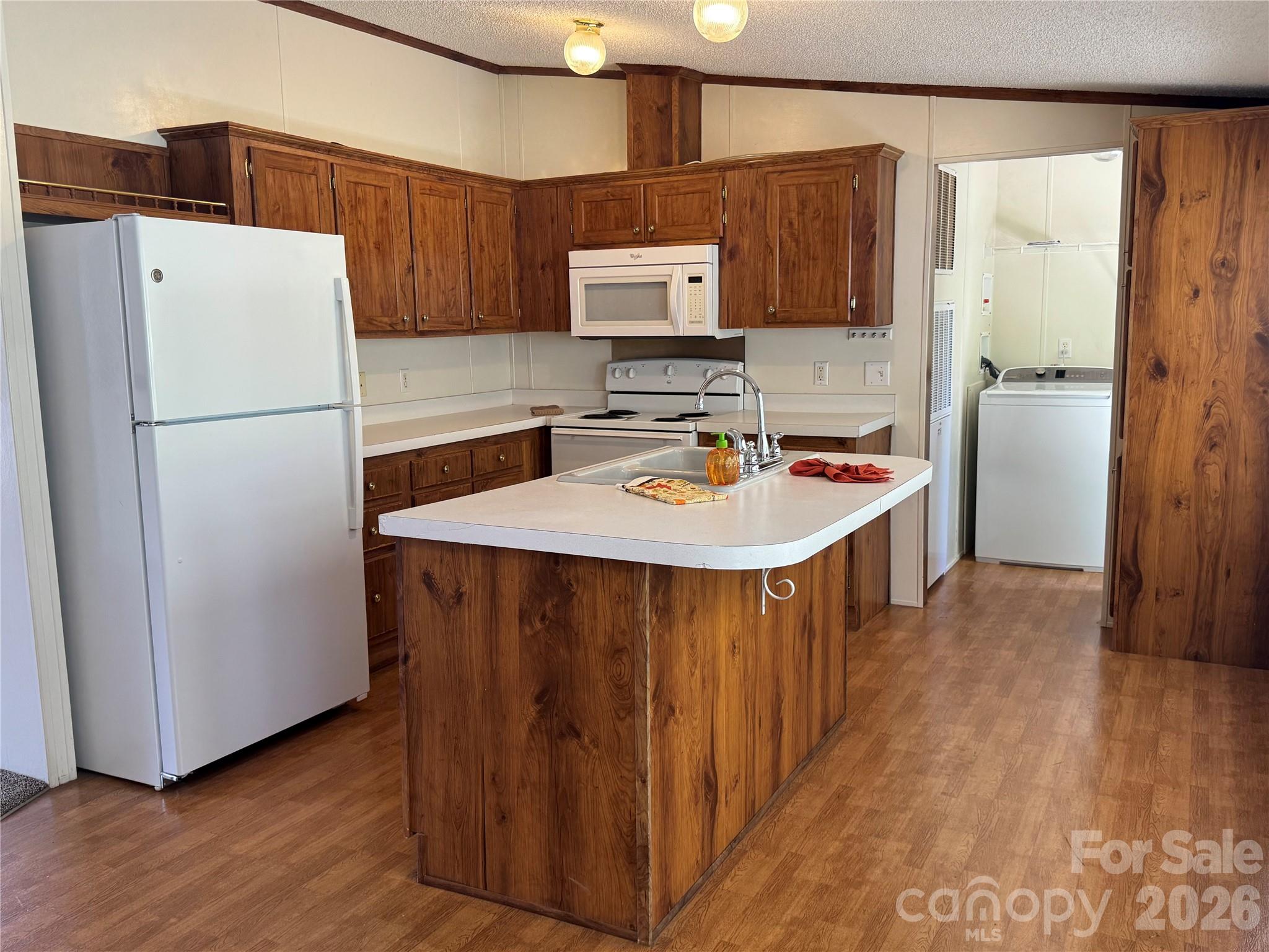 51 Little Hungry Road — Hendersonville