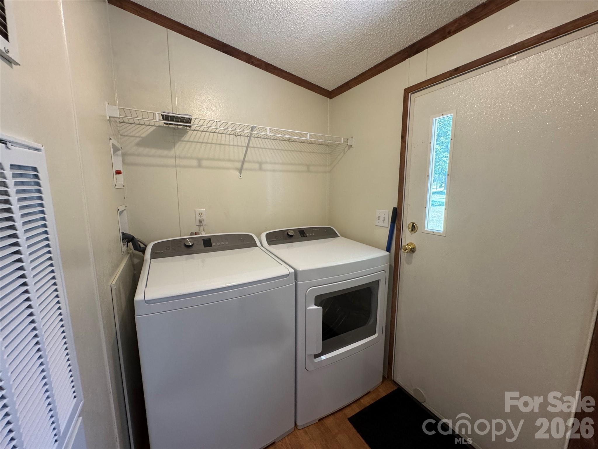 51 Little Hungry Road — Hendersonville