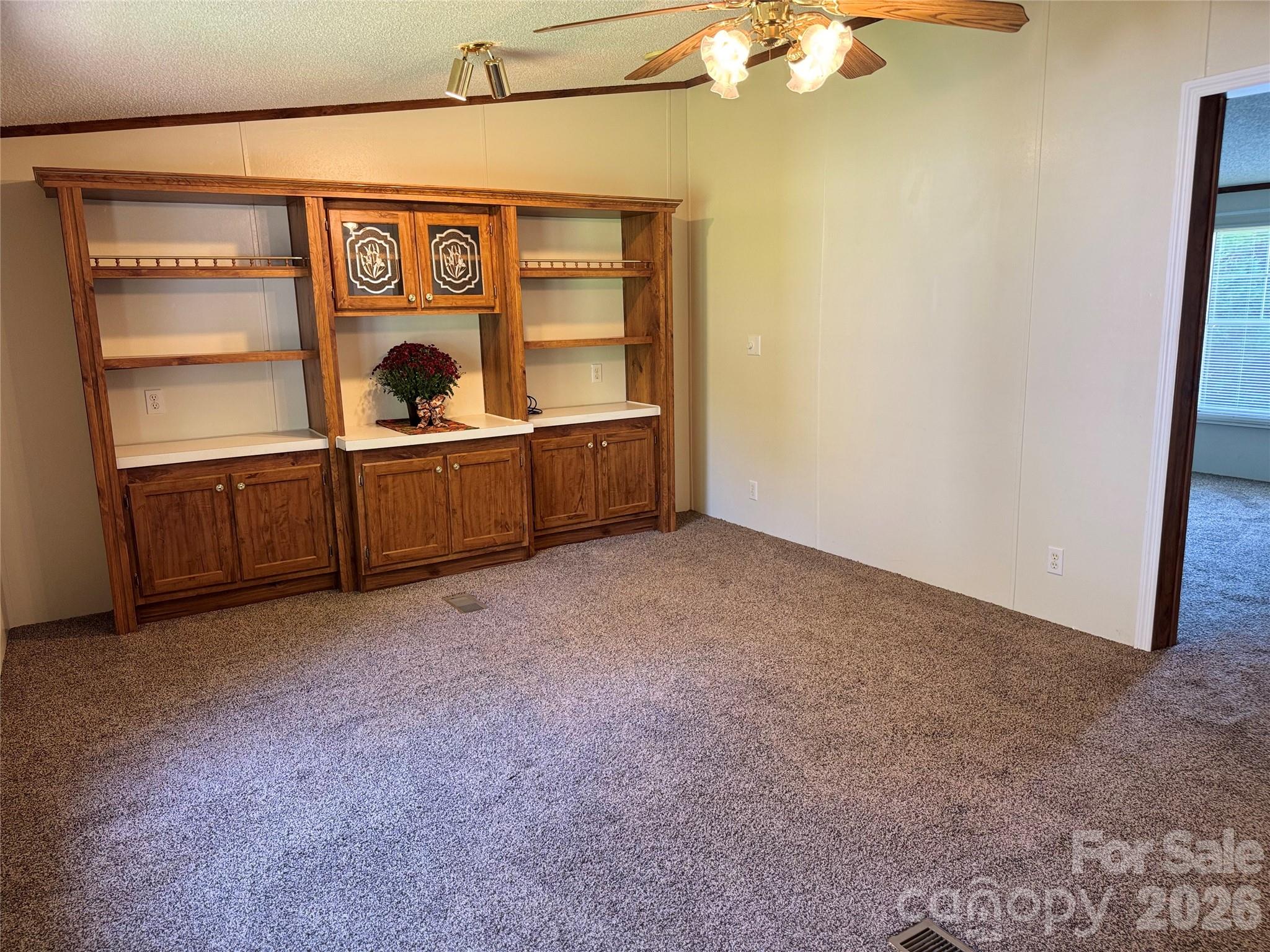 51 Little Hungry Road — Hendersonville