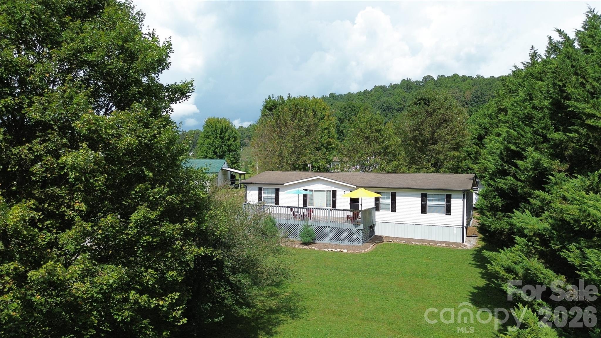 51 Little Hungry Road — Hendersonville