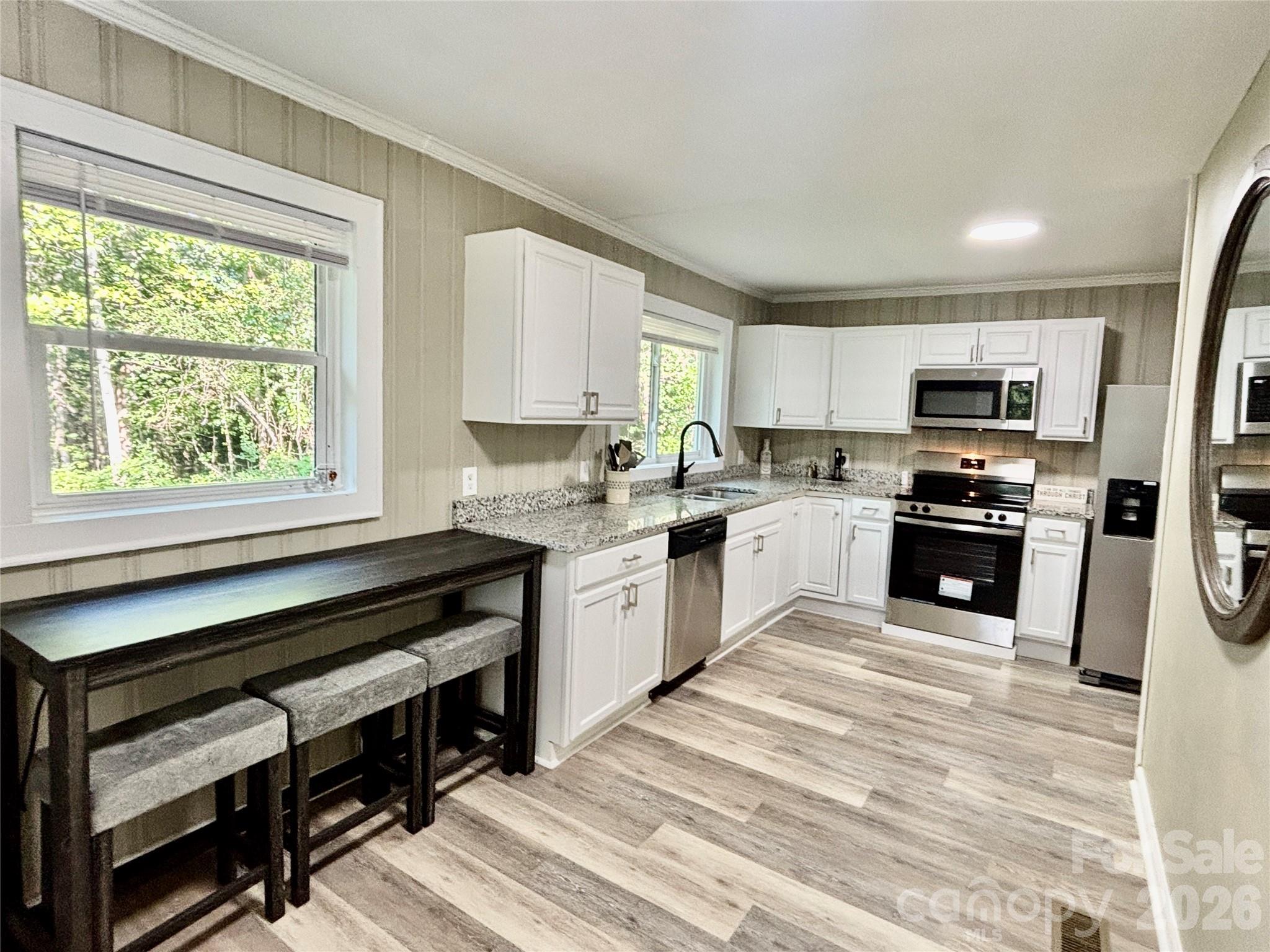 6622 Mountain Grove Road — Hickory