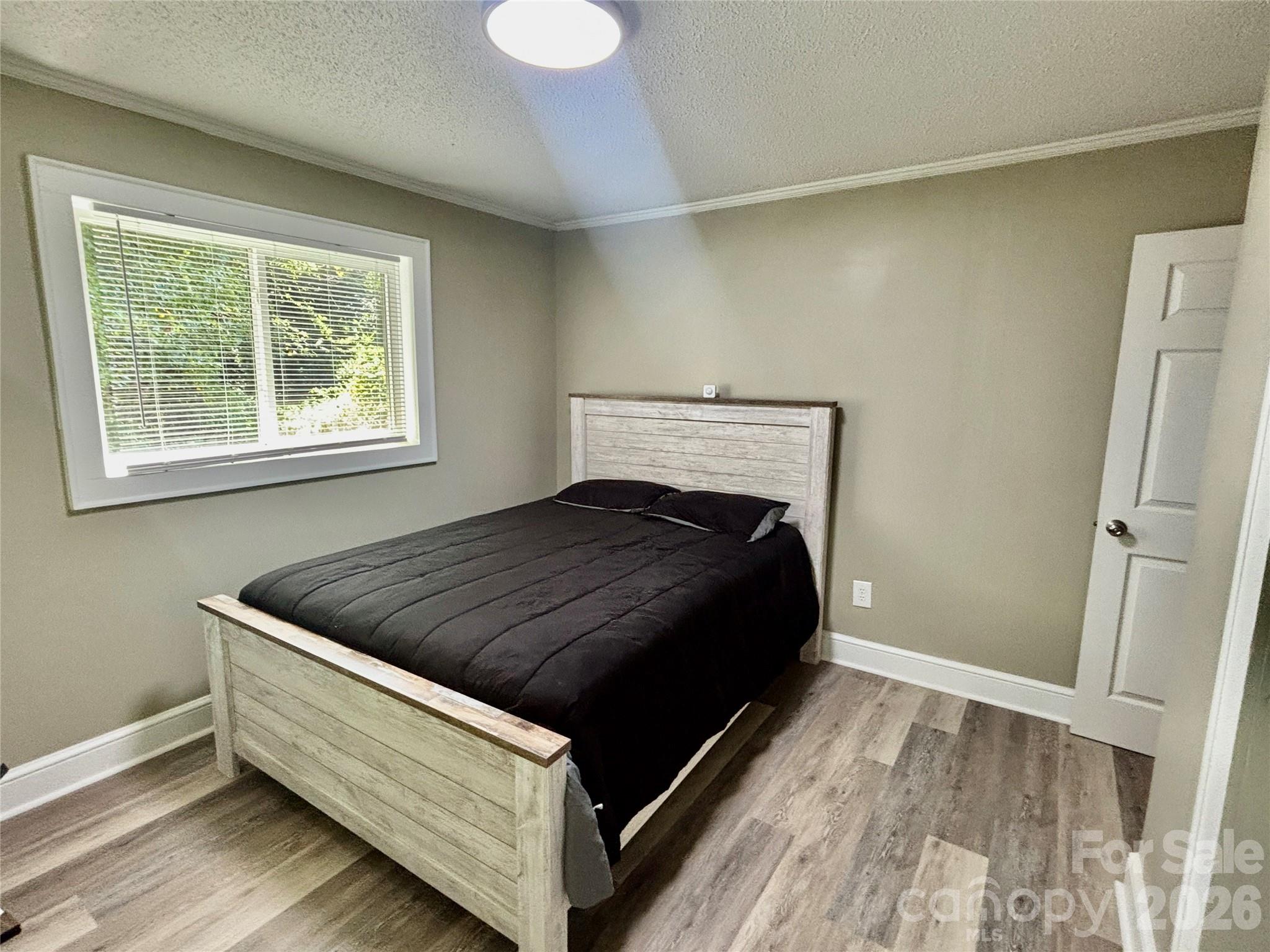 6622 Mountain Grove Road — Hickory