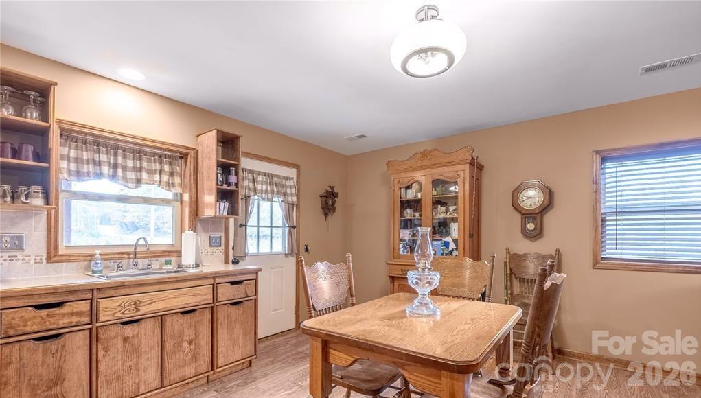 1846 Deer Park Road — Nebo