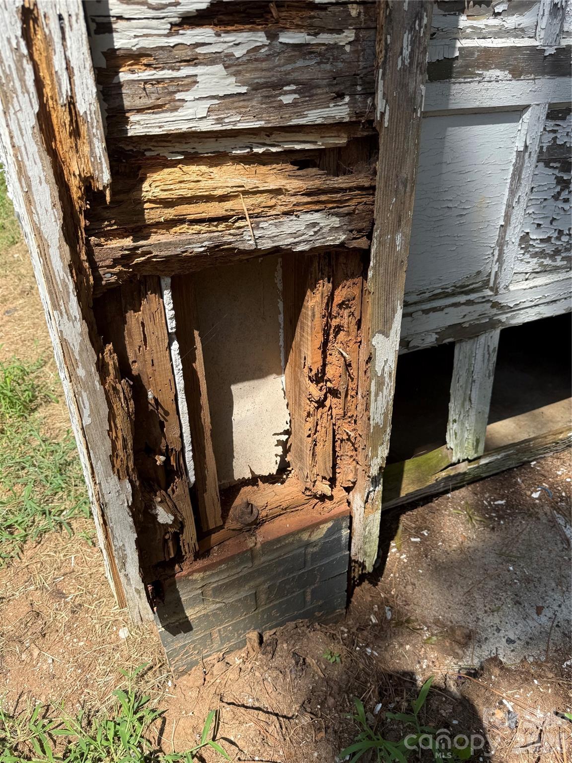 310 Sells Road — Salisbury