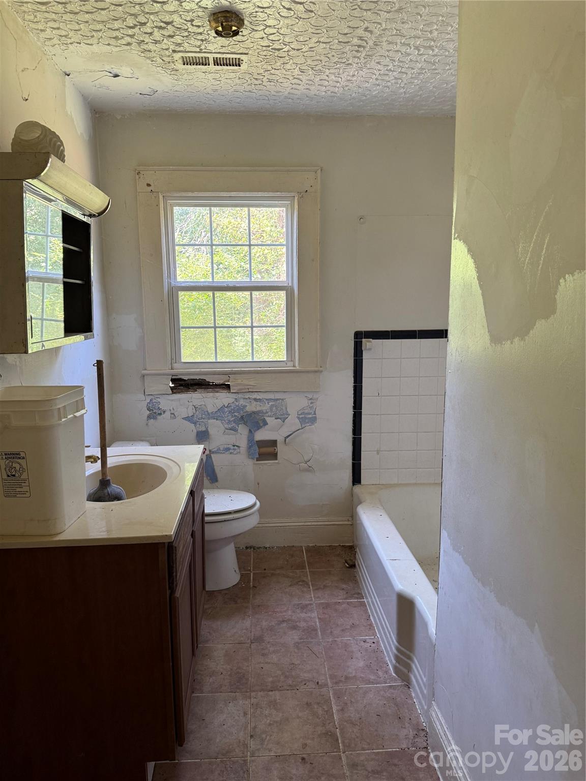310 Sells Road — Salisbury