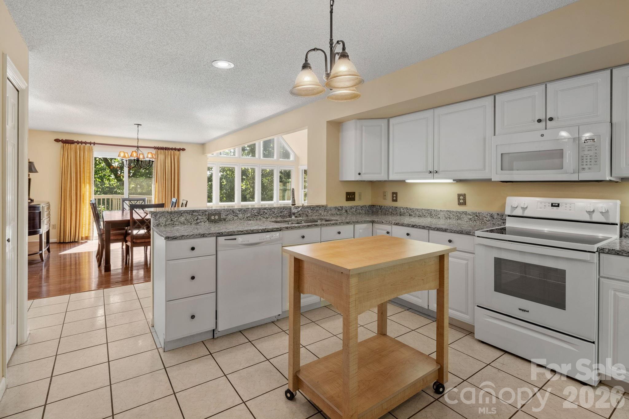 324 DAWNBROOK Drive — Flat Rock