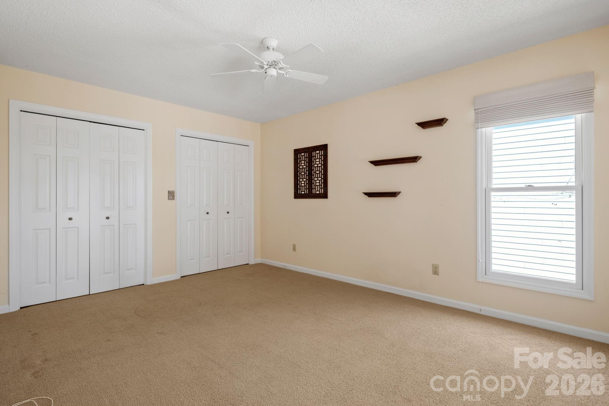 324 DAWNBROOK Drive — Flat Rock