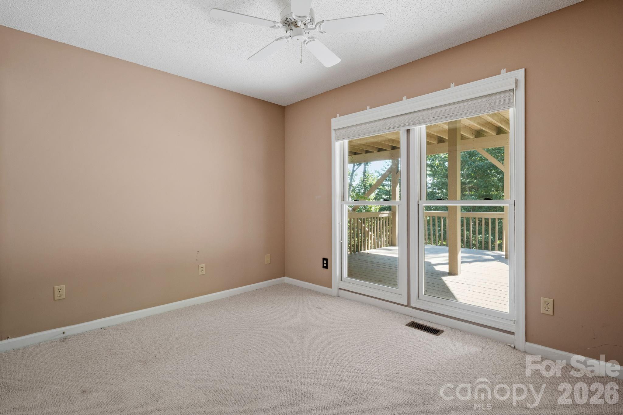 324 DAWNBROOK Drive — Flat Rock