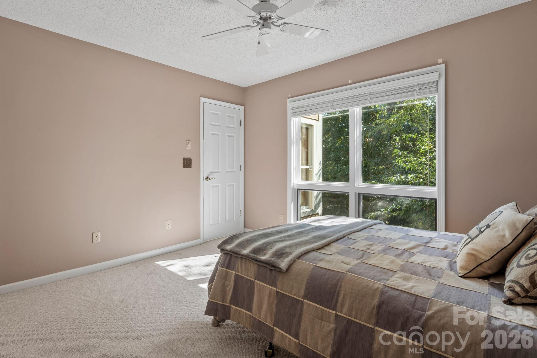 324 DAWNBROOK Drive — Flat Rock