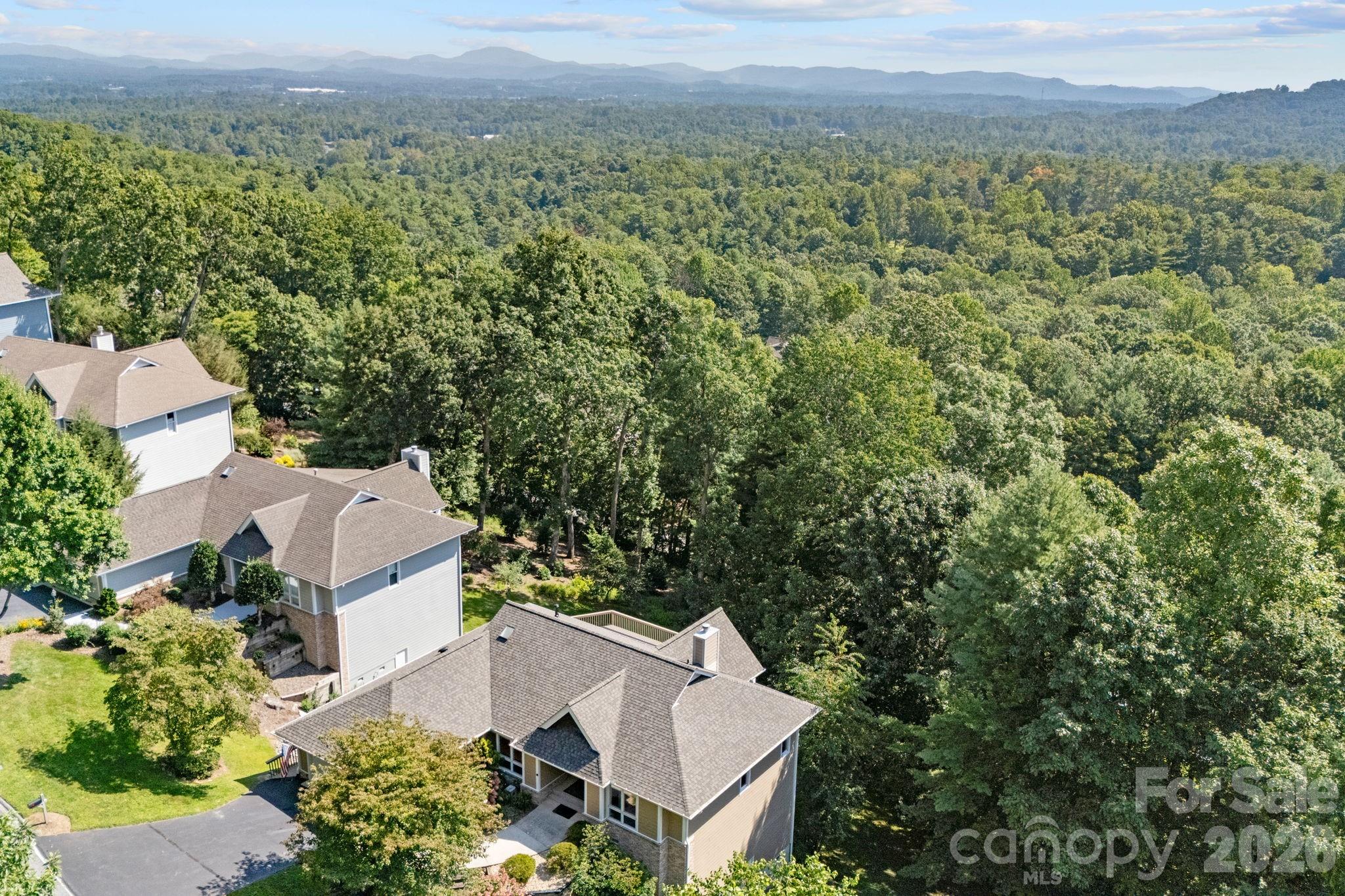 324 DAWNBROOK Drive — Flat Rock