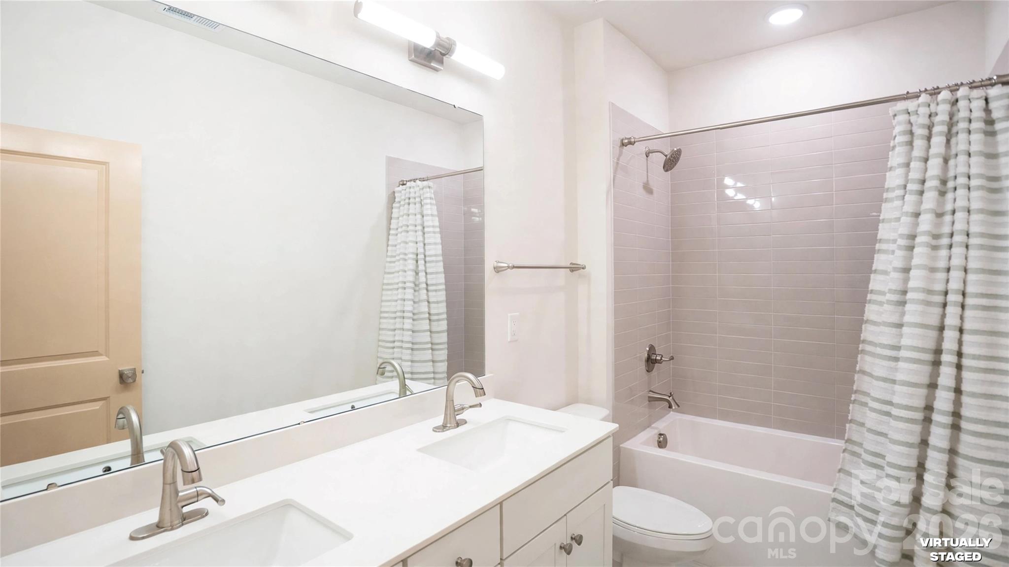 11208 Shreveport Drive — Huntersville