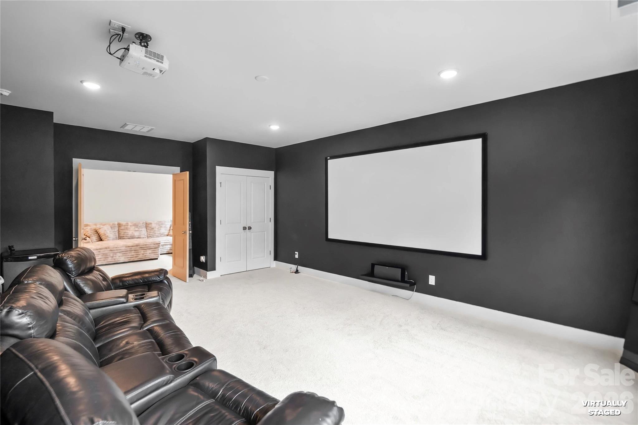 11208 Shreveport Drive — Huntersville