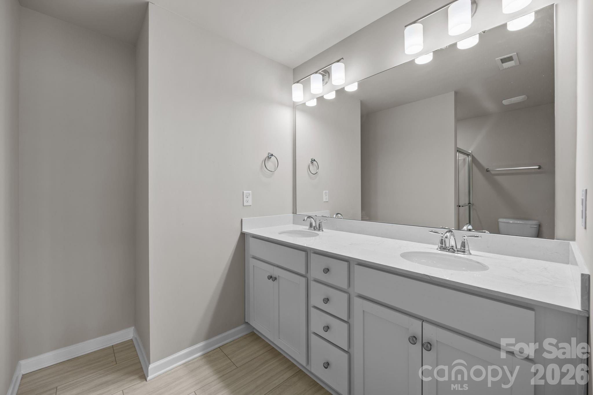 8105 Alderton Lane — Charlotte