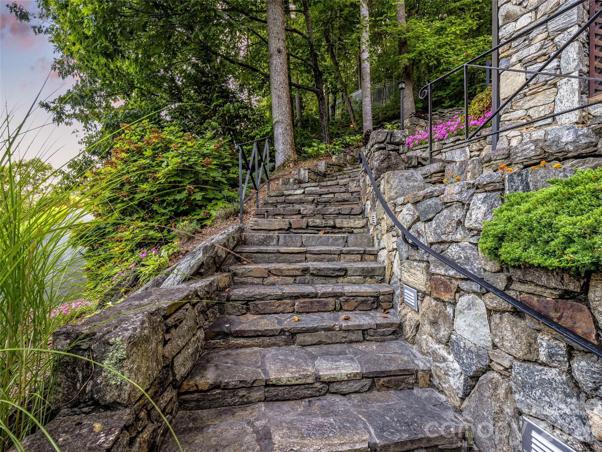 10 Beaverbrook Court — Asheville