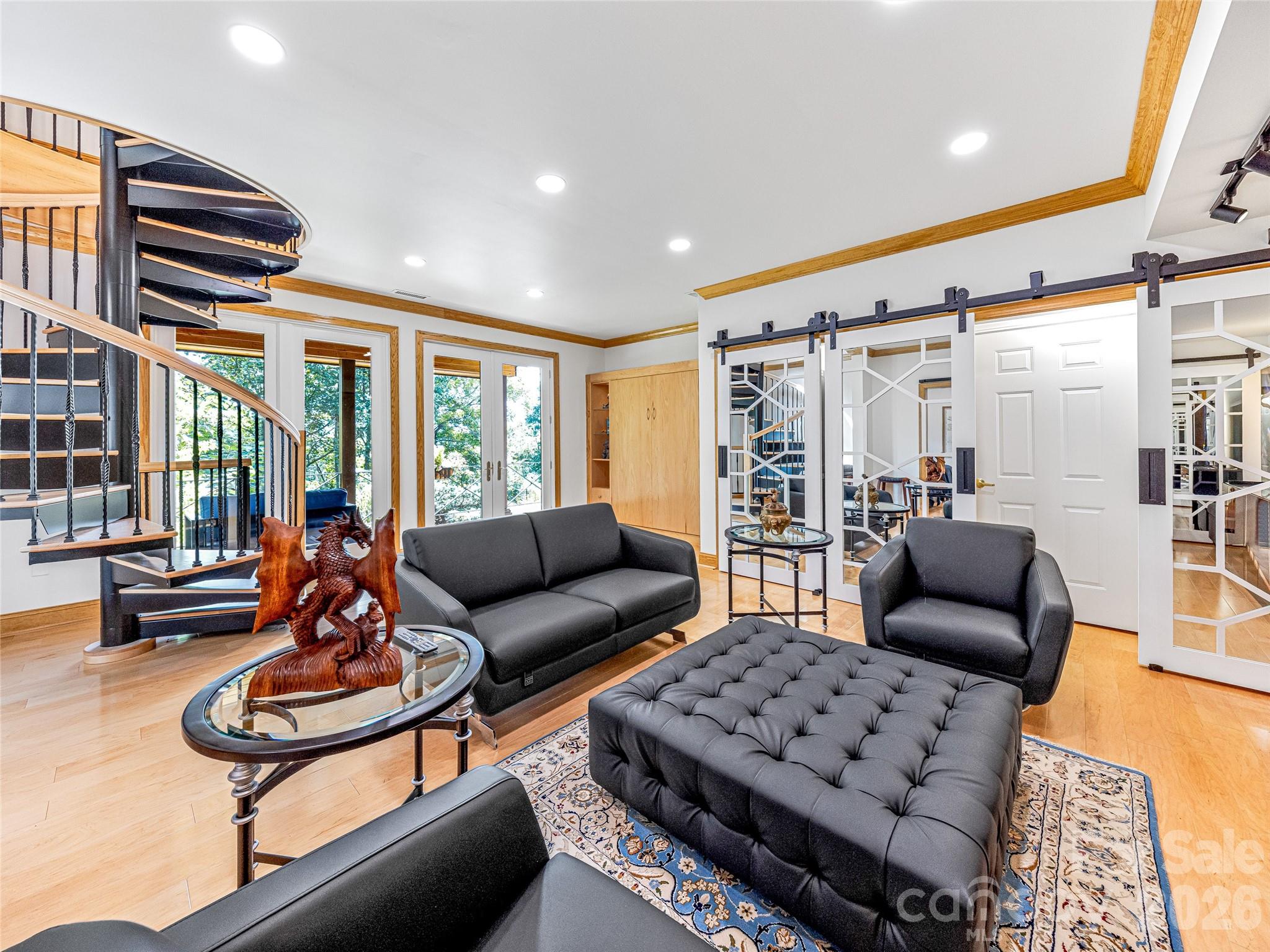 10 Beaverbrook Court — Asheville