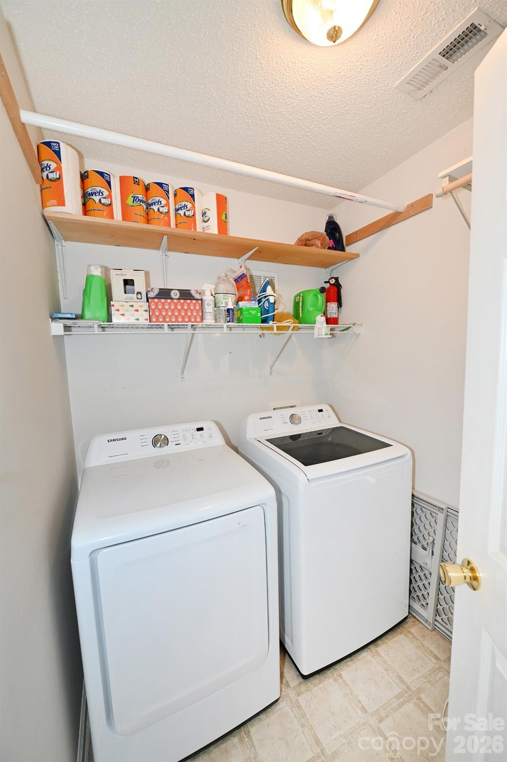 236 17th Avenue SE — Hickory