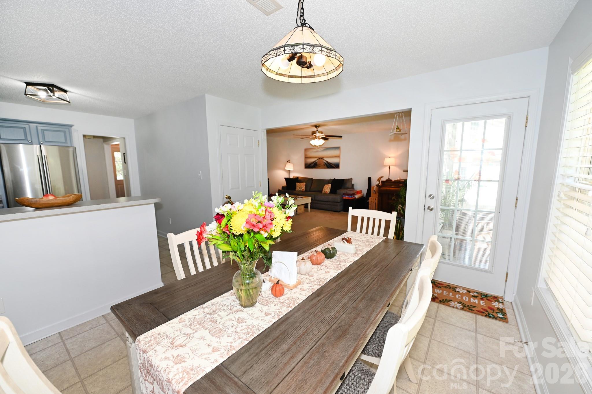 236 17th Avenue SE — Hickory
