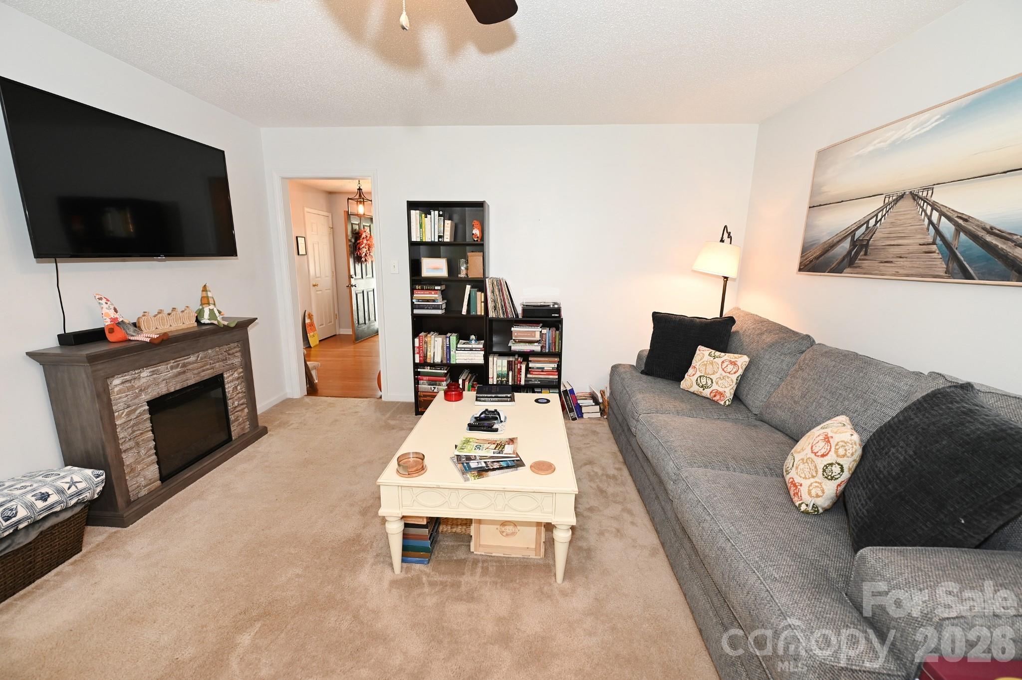 236 17th Avenue SE — Hickory