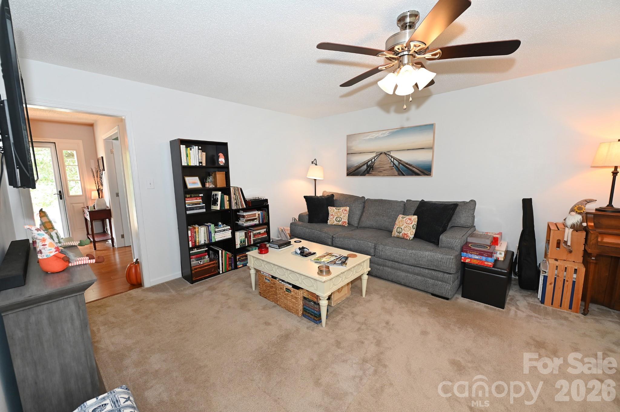 236 17th Avenue SE — Hickory