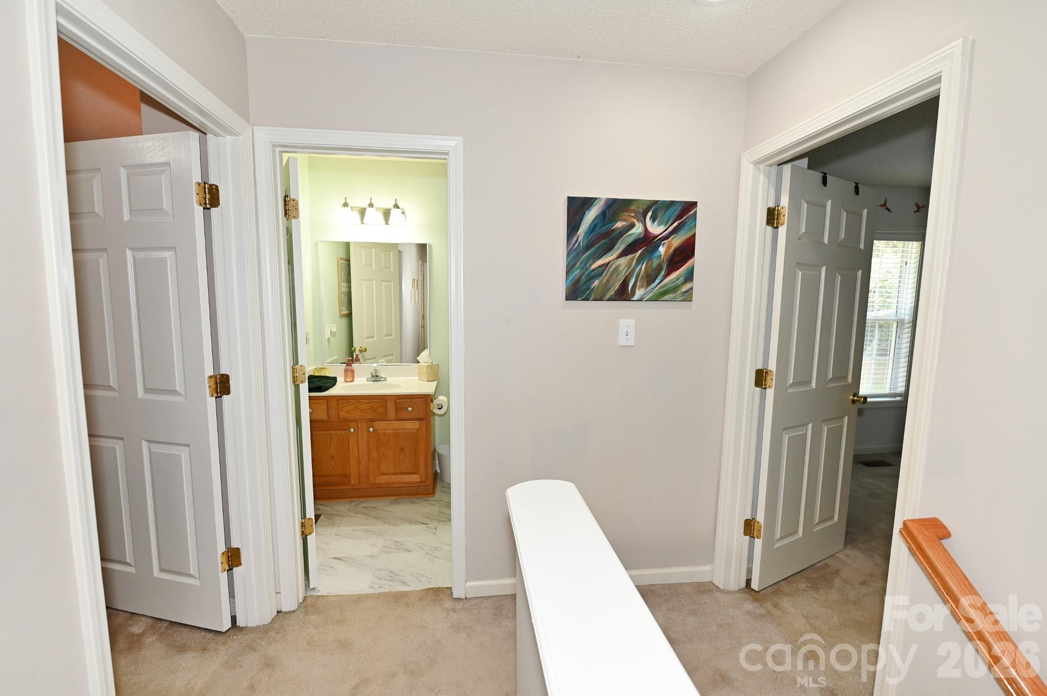 236 17th Avenue SE — Hickory