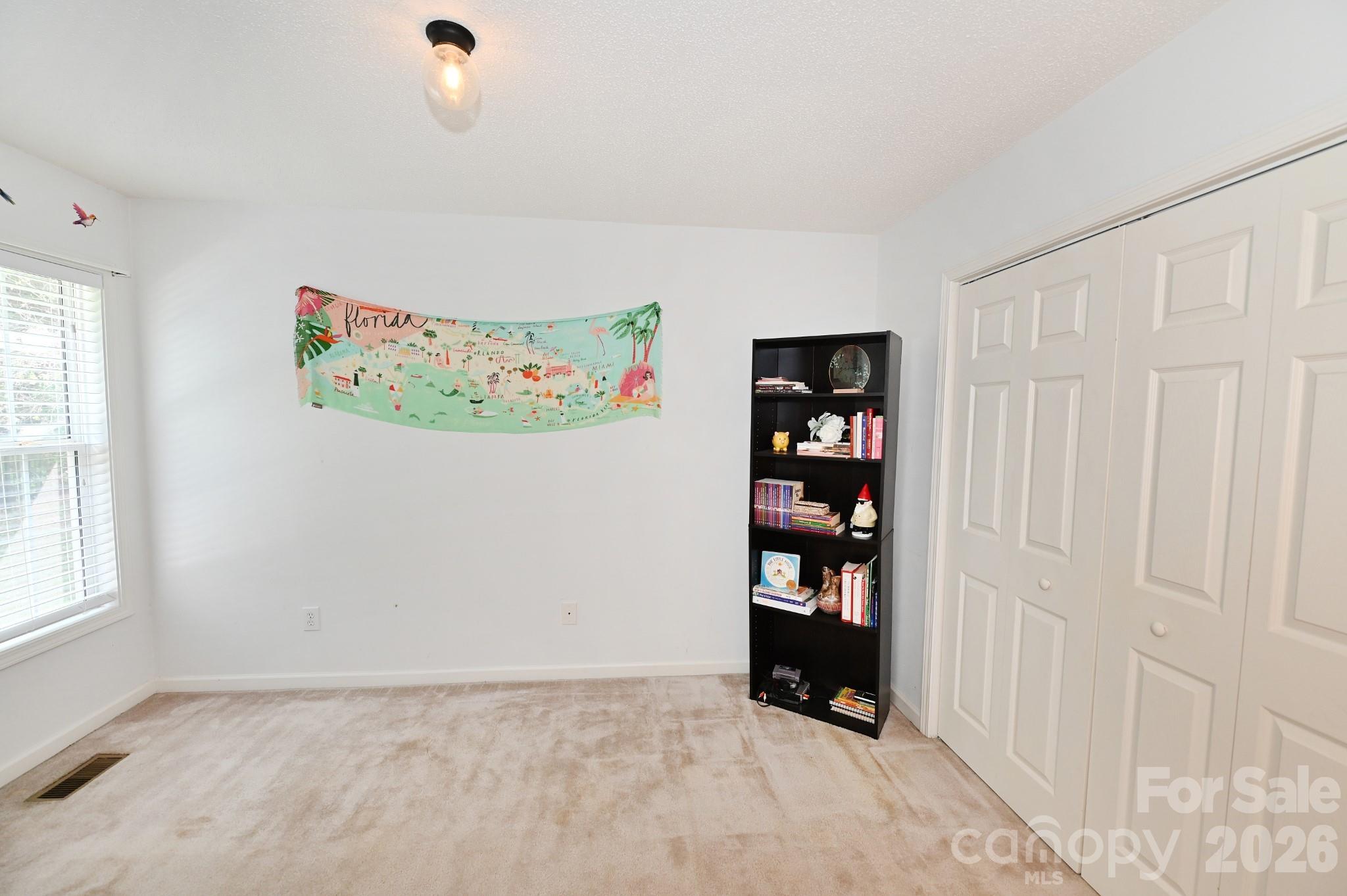 236 17th Avenue SE — Hickory