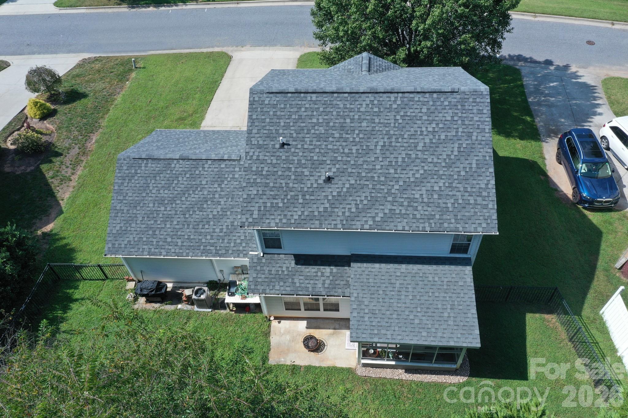 236 17th Avenue SE — Hickory