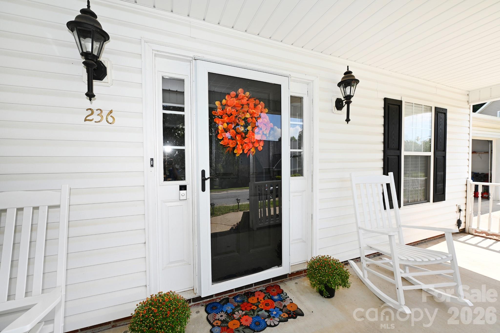 236 17th Avenue SE — Hickory