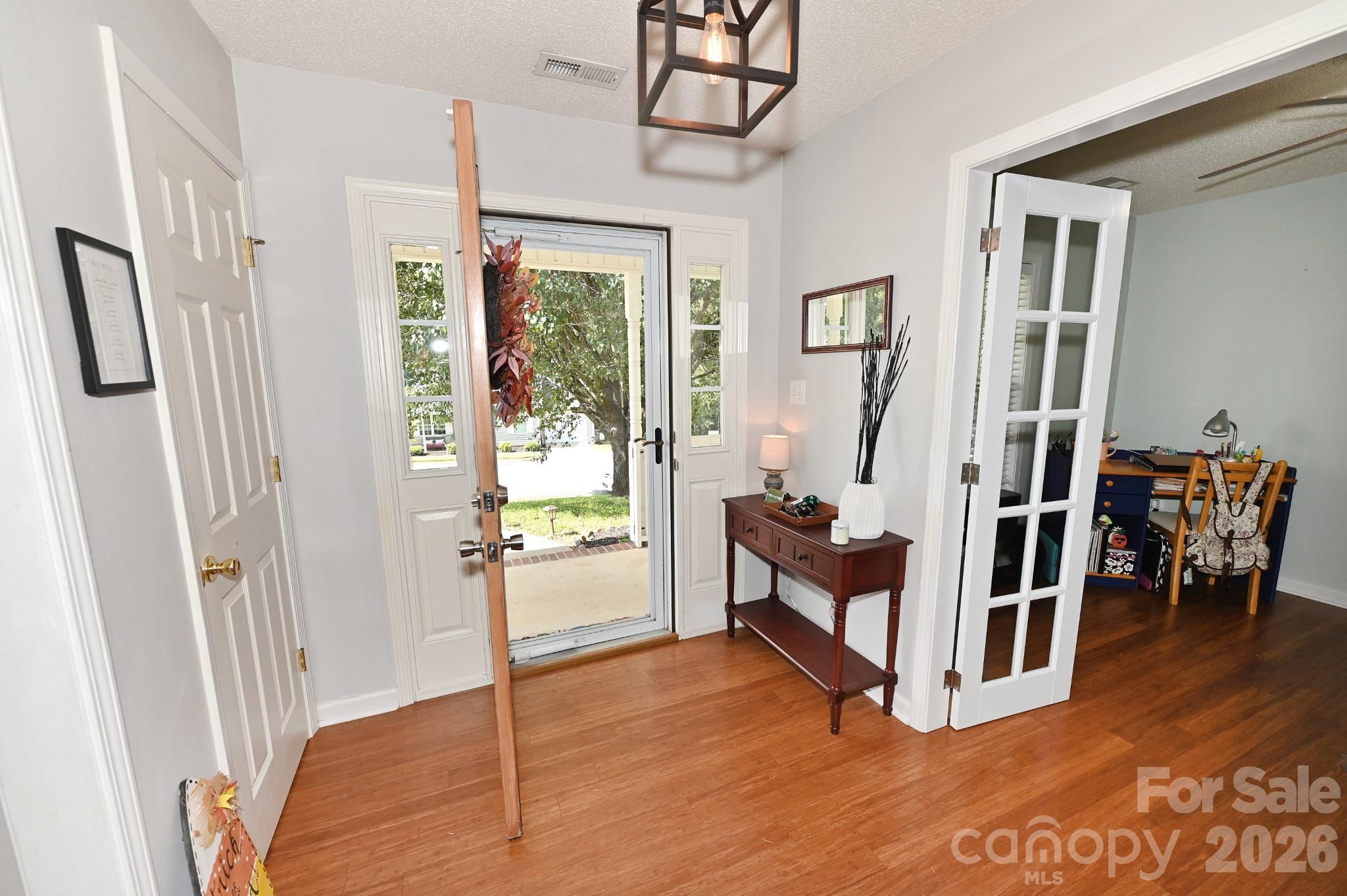236 17th Avenue SE — Hickory