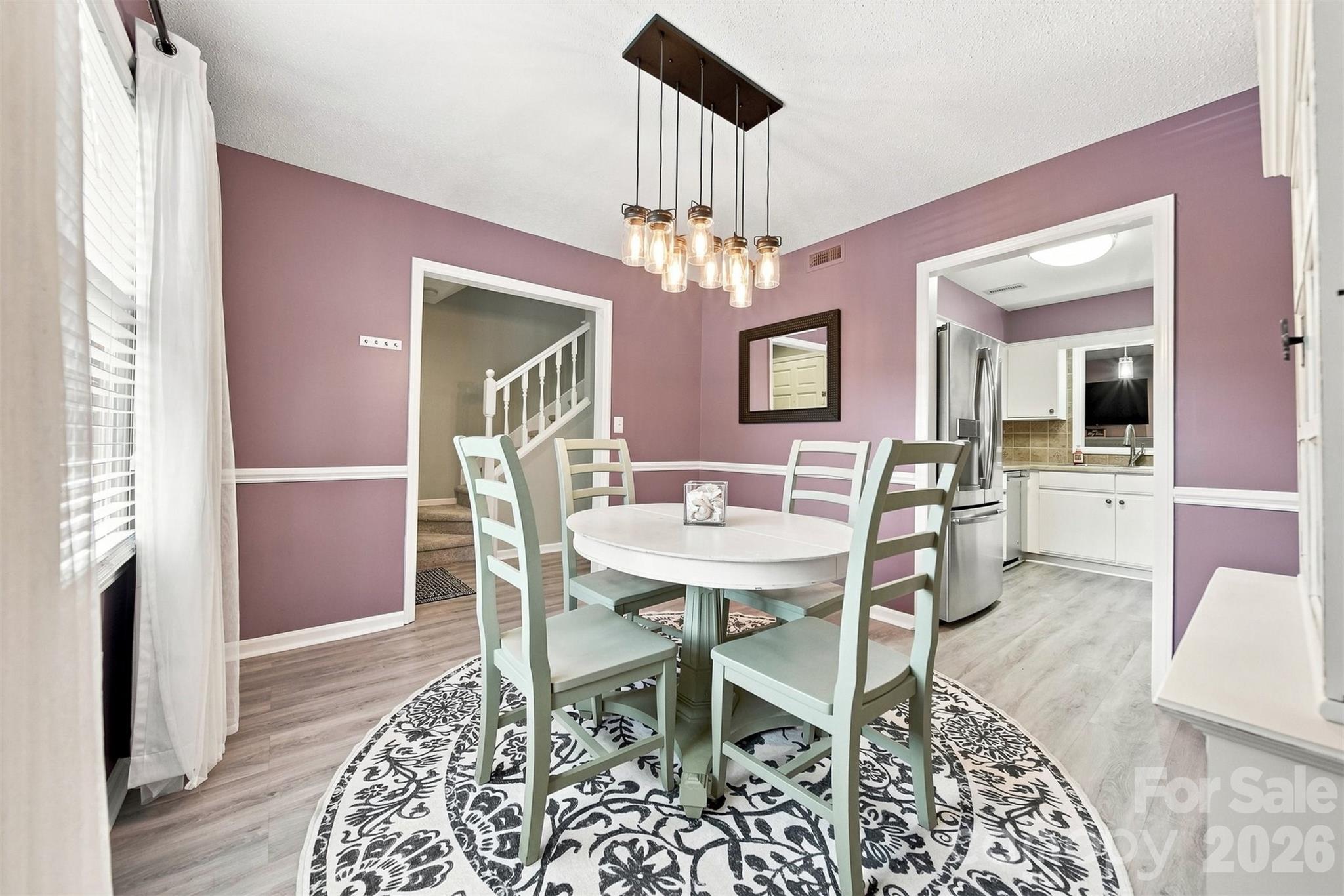 921 21st Avenue NE — Hickory