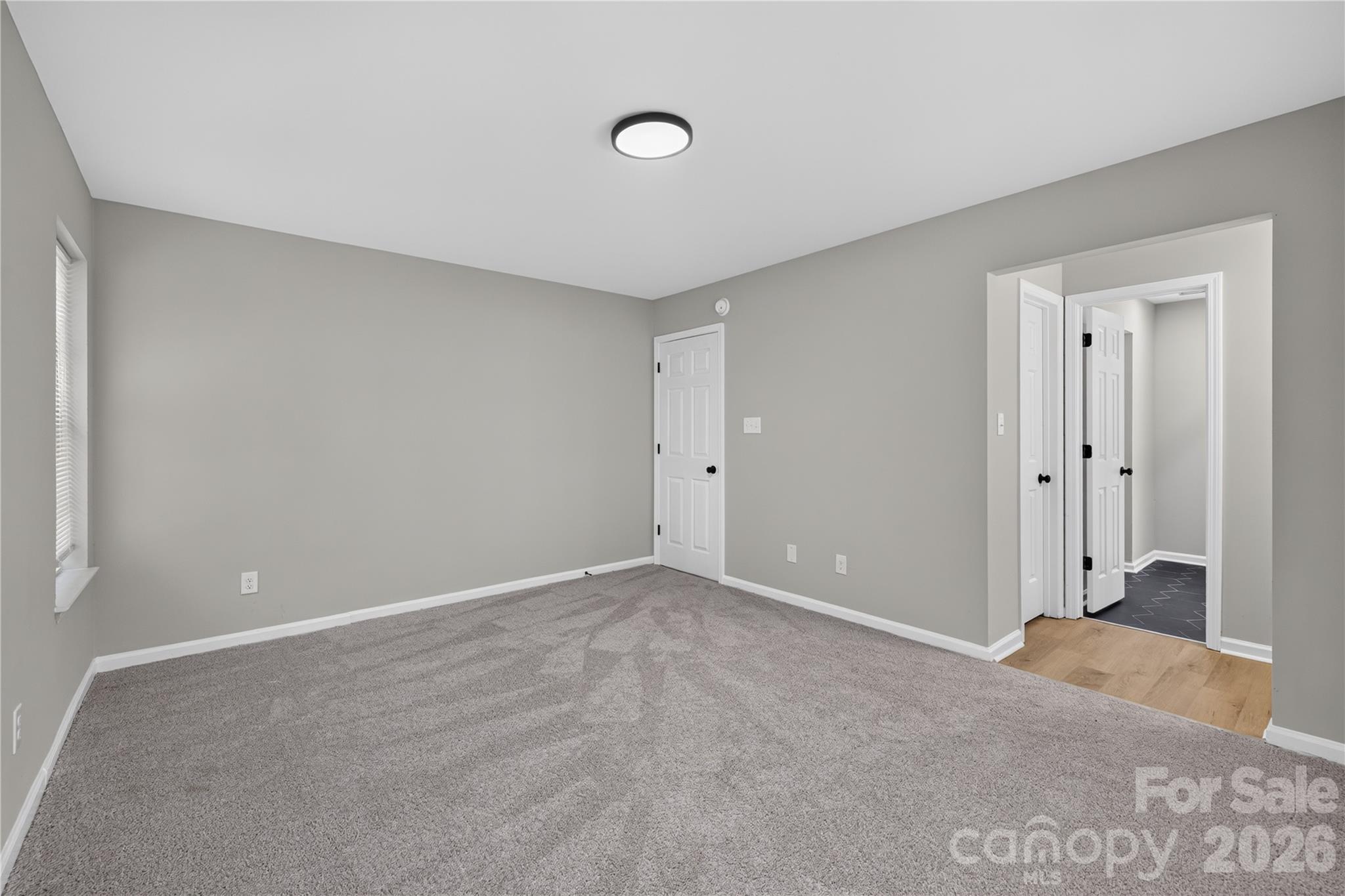 702 Foxborough Road — Charlotte