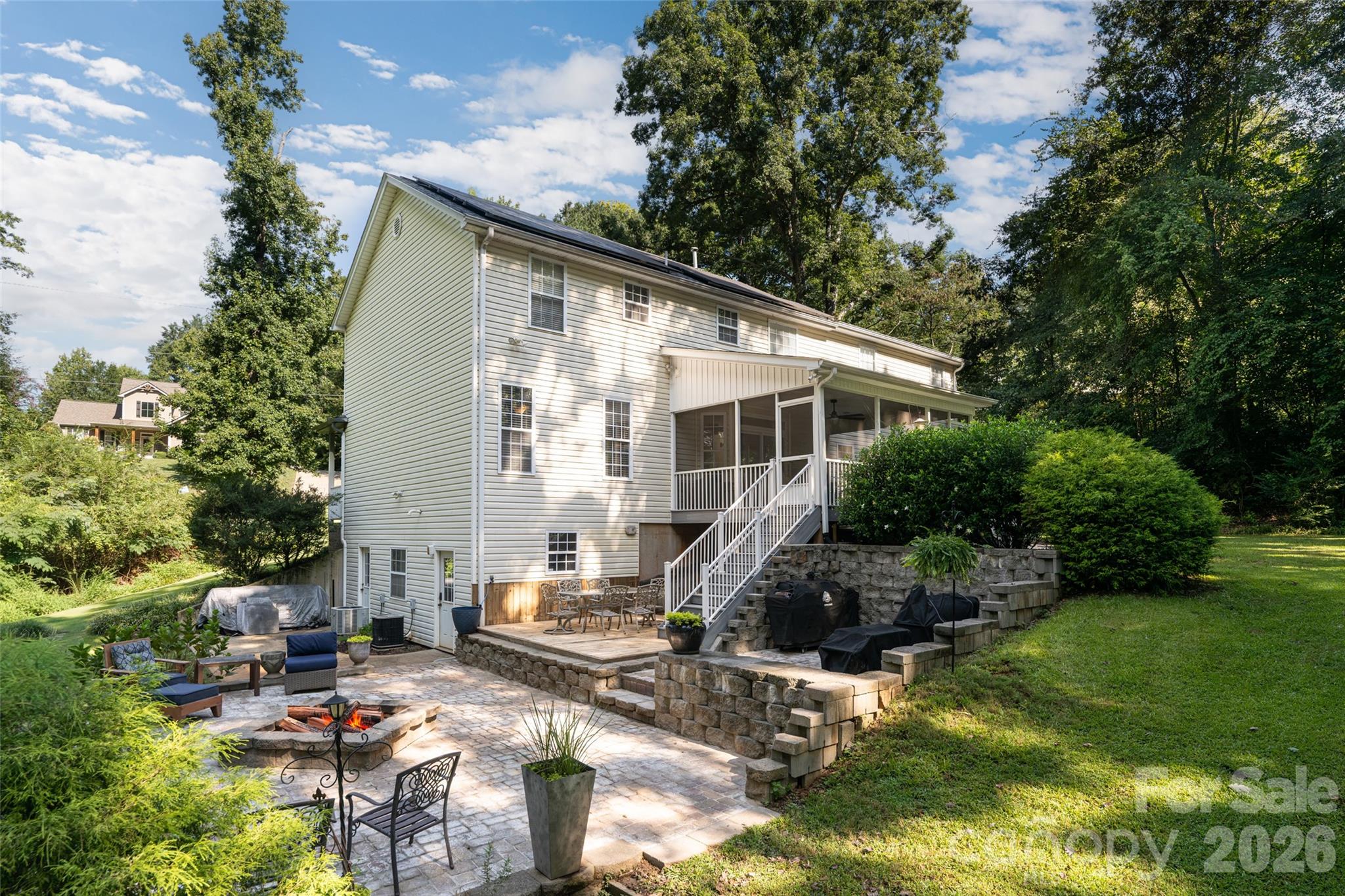 216 Holly Lane — Greer