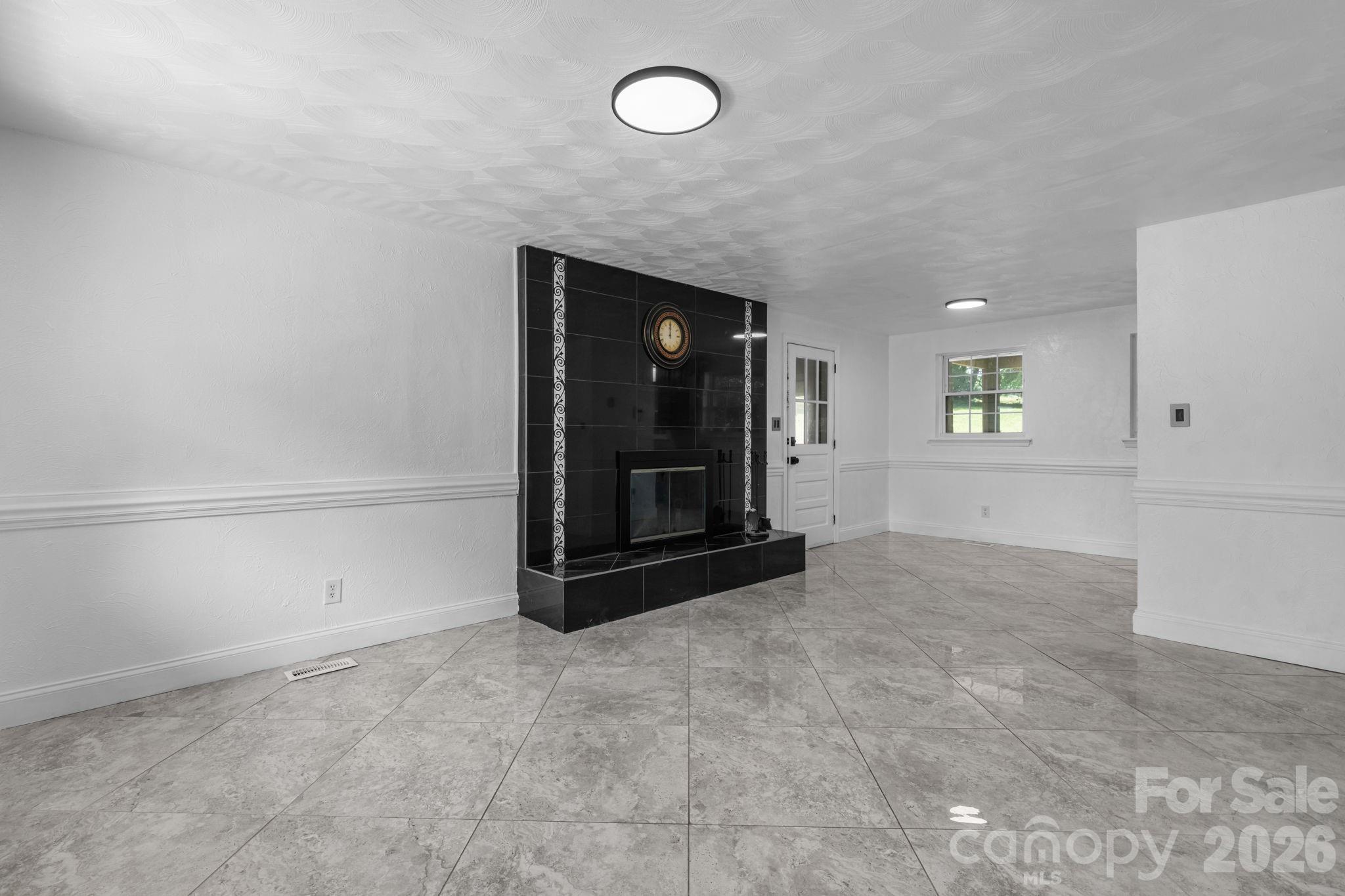 2823 39th Avenue NE — Hickory