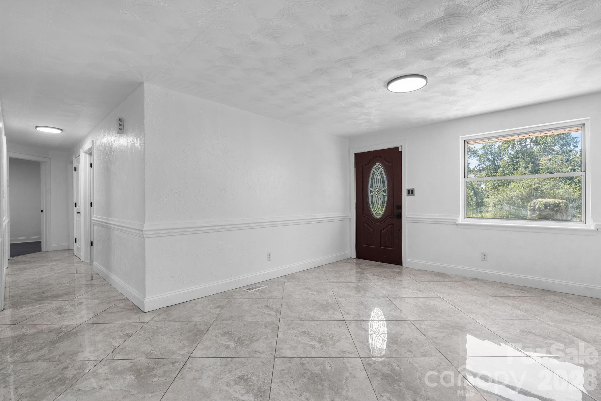 2823 39th Avenue NE — Hickory
