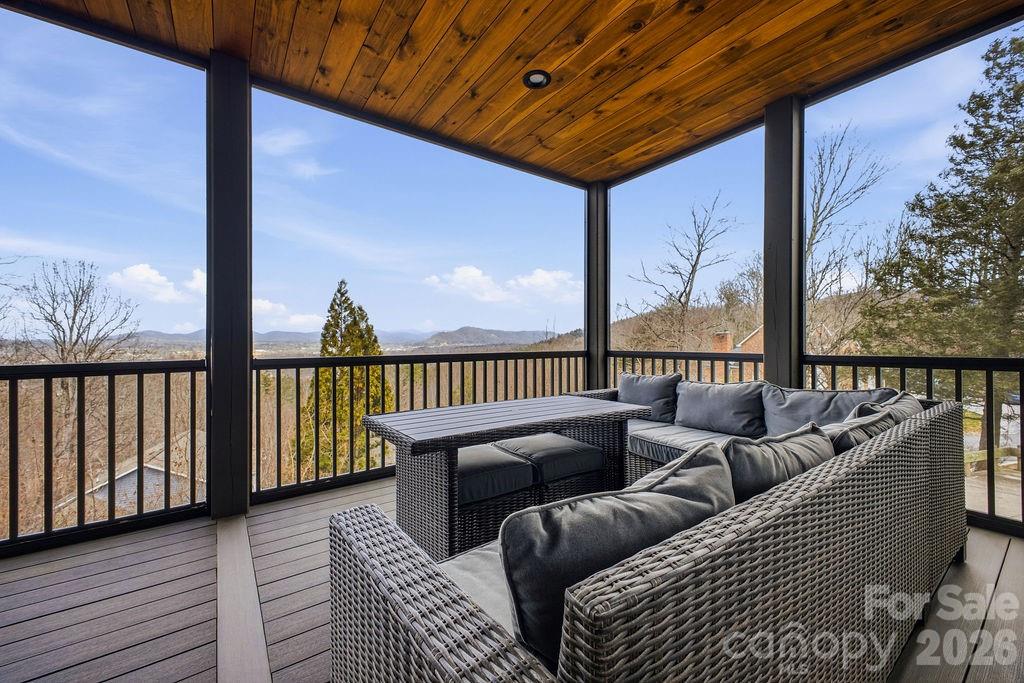 38 Sweetwater Oaks Drive — Fletcher